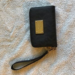 Michael Korda black wristlet